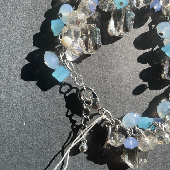 Charming Charlie Clear and Blue Bead Silver Chain Bracelet. NWOT - Picture 4 of 5